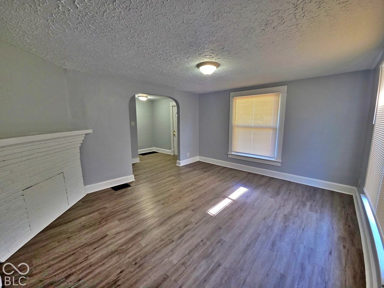 3132 Graceland Ave - Photo 5 of 23