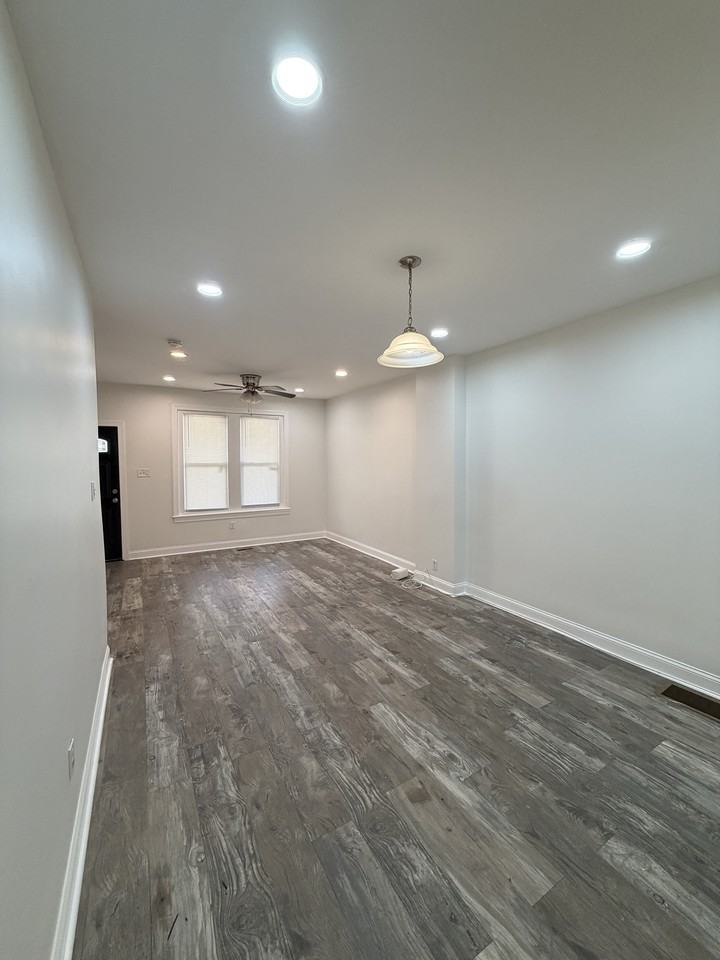 6236 N Lambert St #1 - Photo 5 of 17