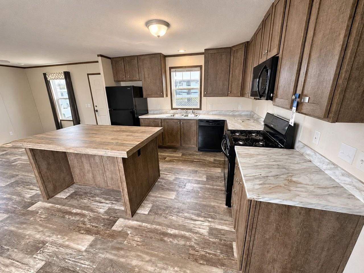 93 Nettie Ave #93 - Photo 2 of 13