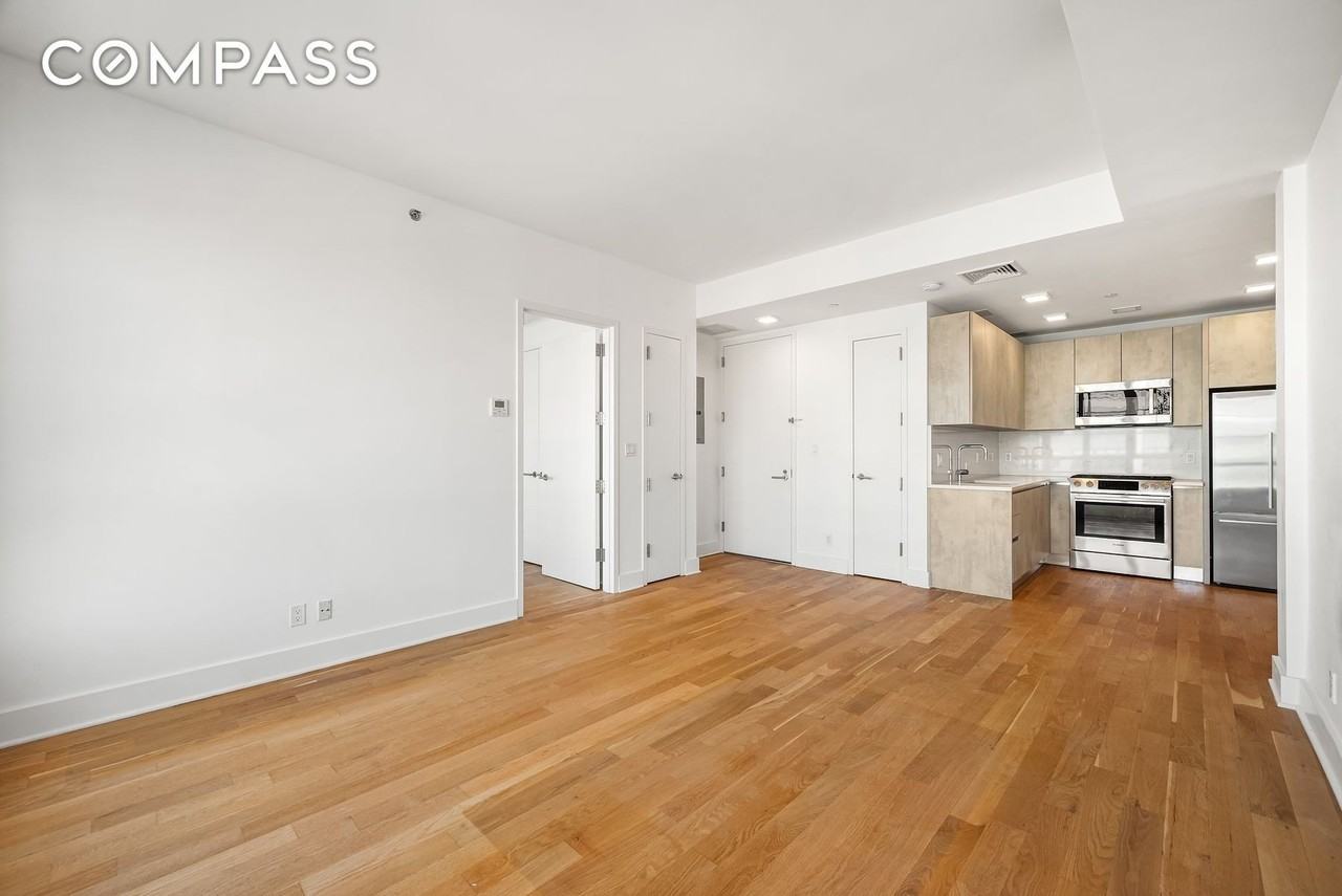 2110 44th Dr #4A - Photo 6 of 13