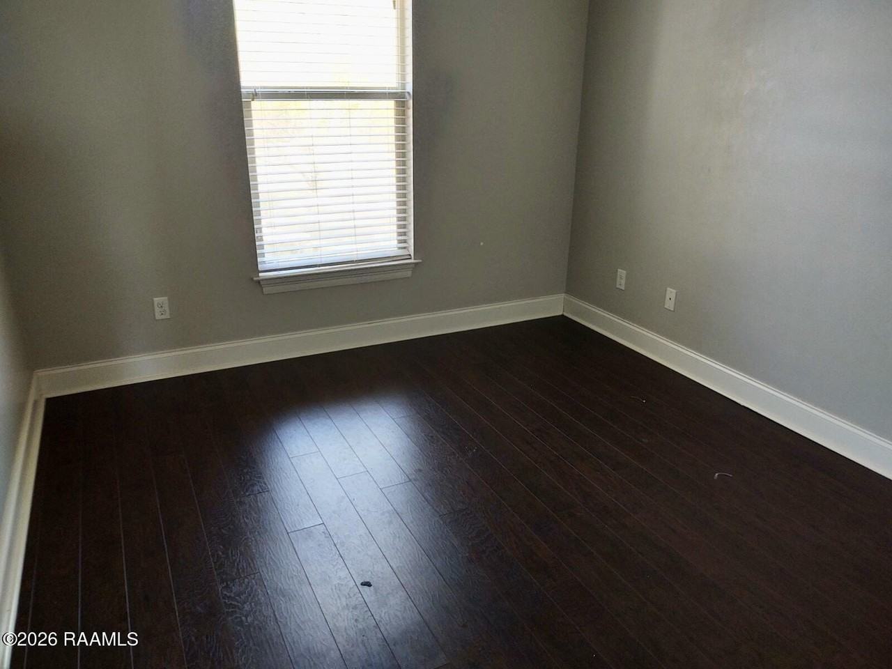 127 Range Dr - Photo 3 of 10