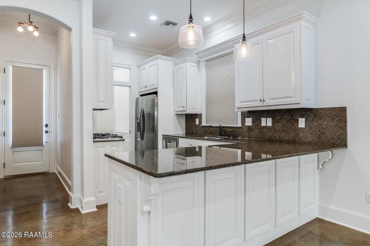 313 Waterview Rd - Photo 7 of 20