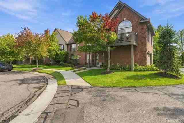 28067 Carlton Way Dr - Photo 2 of 26
