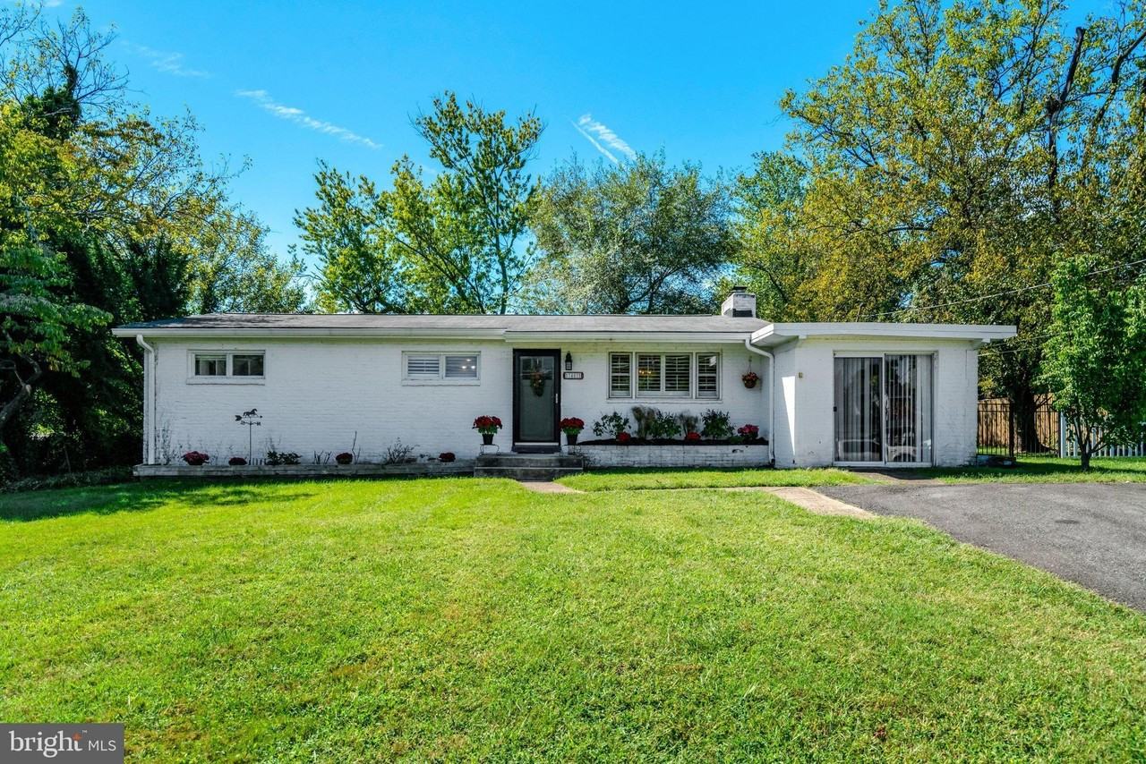 3403 Ayers Dr - Photo 4 of 49