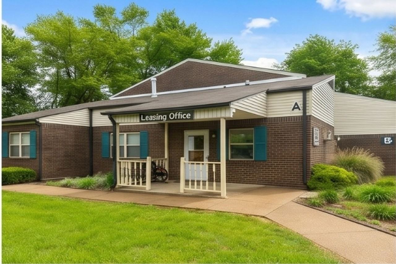 Bluegrass Place Apartments - Photo 2 of 8