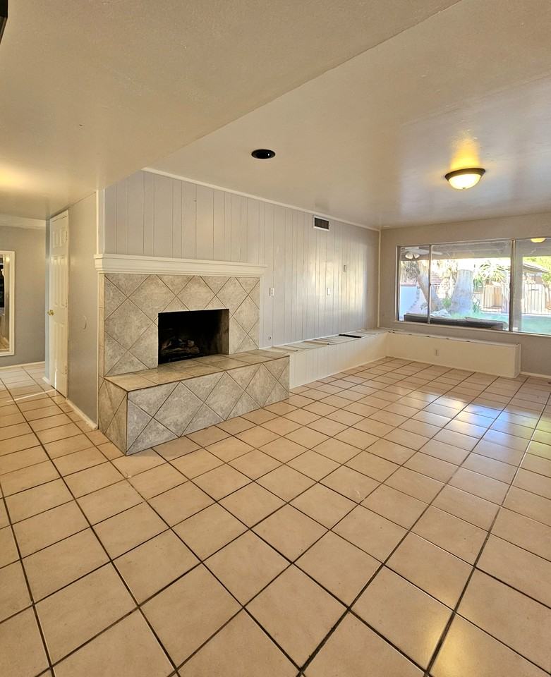 7724 E Tanque Verde Ln #1 - Photo 5 of 25