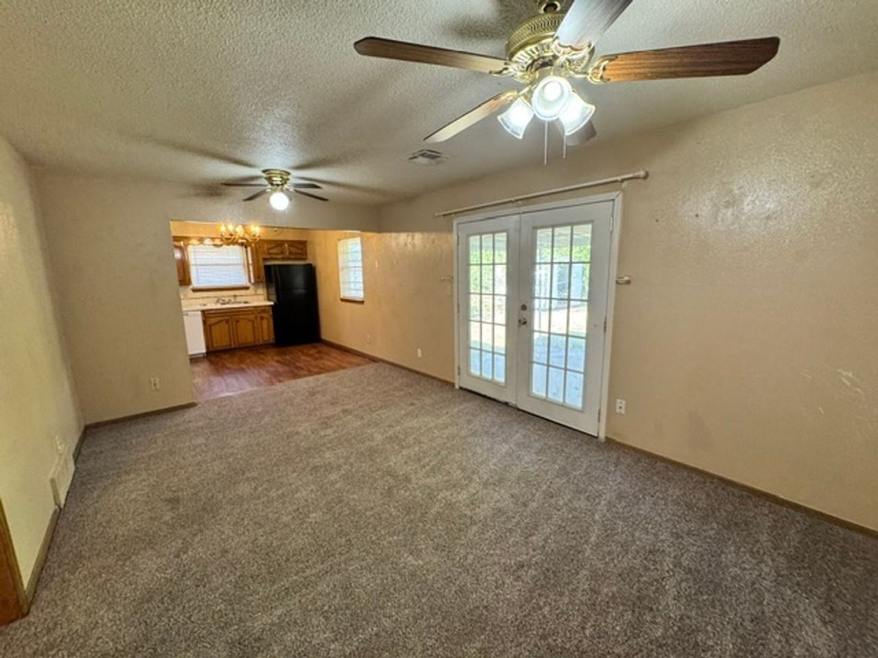 1611 Sw 77th Pl - Photo 2 of 11