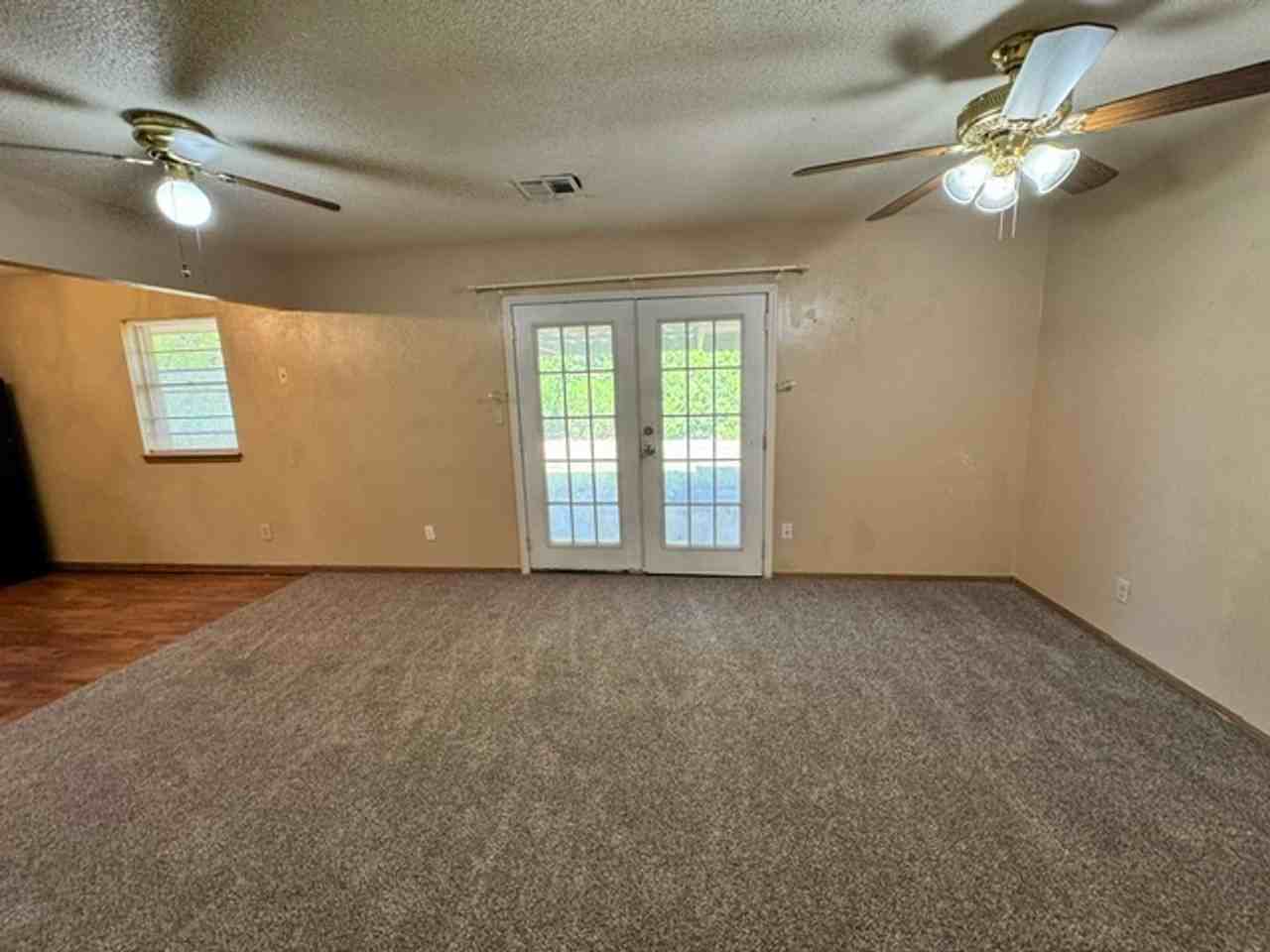 1611 Sw 77th Pl - Photo 3 of 11