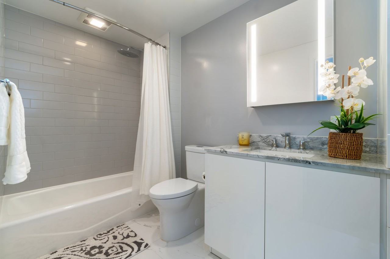 987 Queen St #3714 - Photo 3 of 23