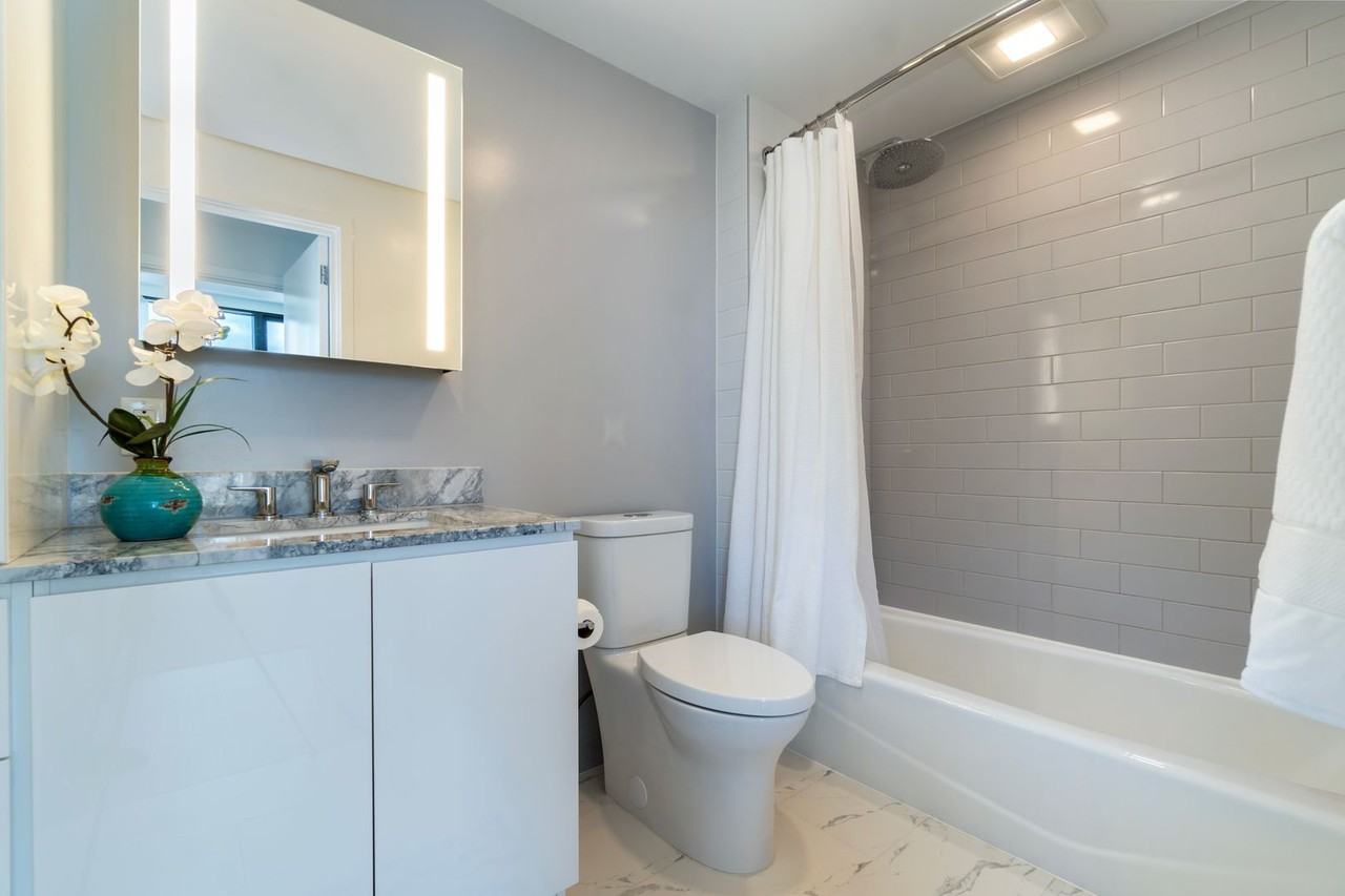 987 Queen St #3714 - Photo 5 of 23