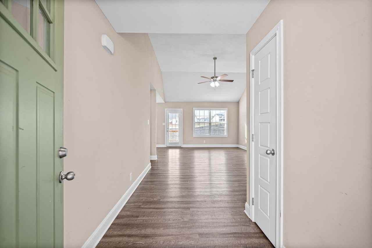1269 Cardinal Creek Dr - Photo 3 of 37