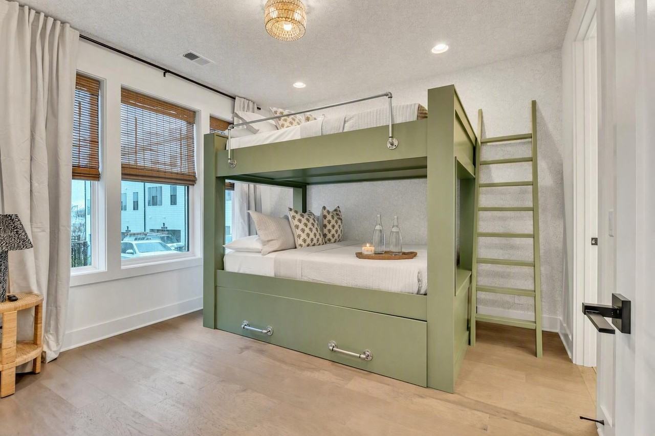 2176B Carson St #1641544P - Photo 7 of 47