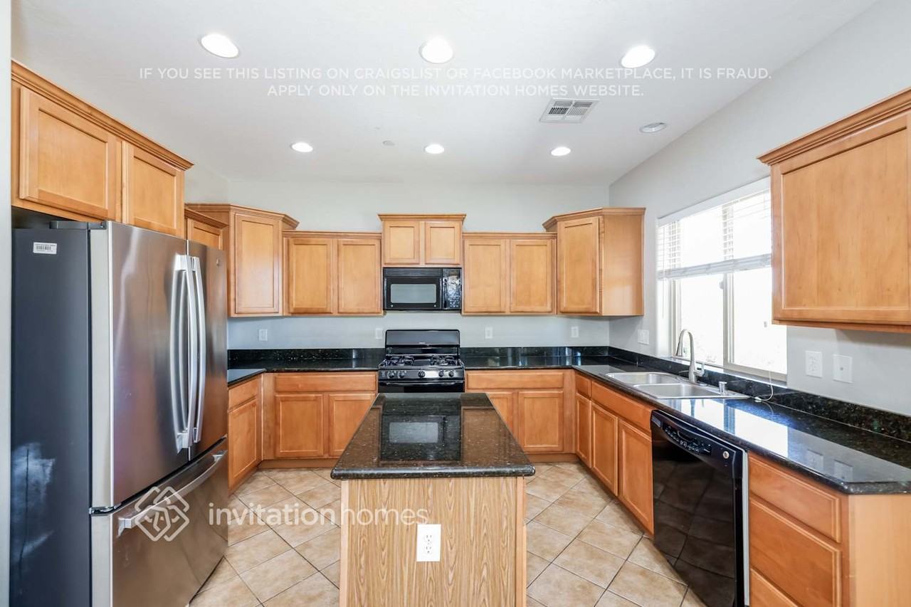 1038 Copper Palm Ct - Photo 6 of 18
