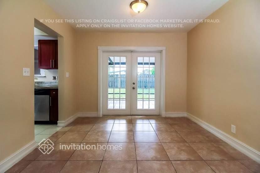 7010 Sw 24th St - Photo 5 of 23
