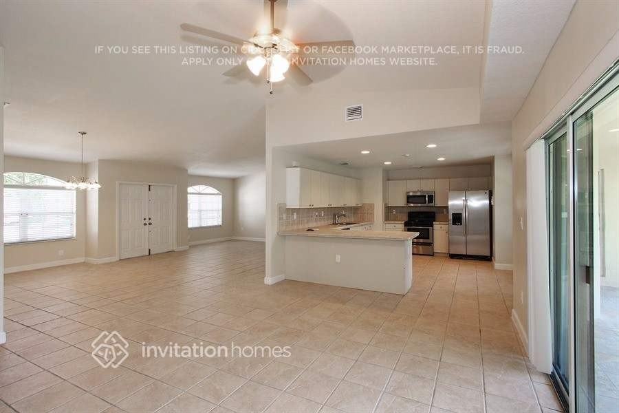 18168 Sw 151st Ave - Photo 3 of 19