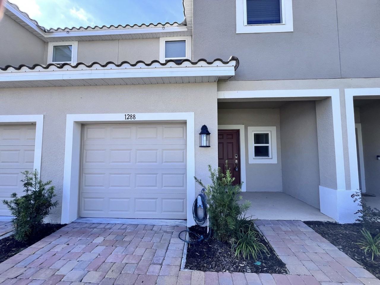 1288 Lago Vista Ct #1 - Photo 3 of 30