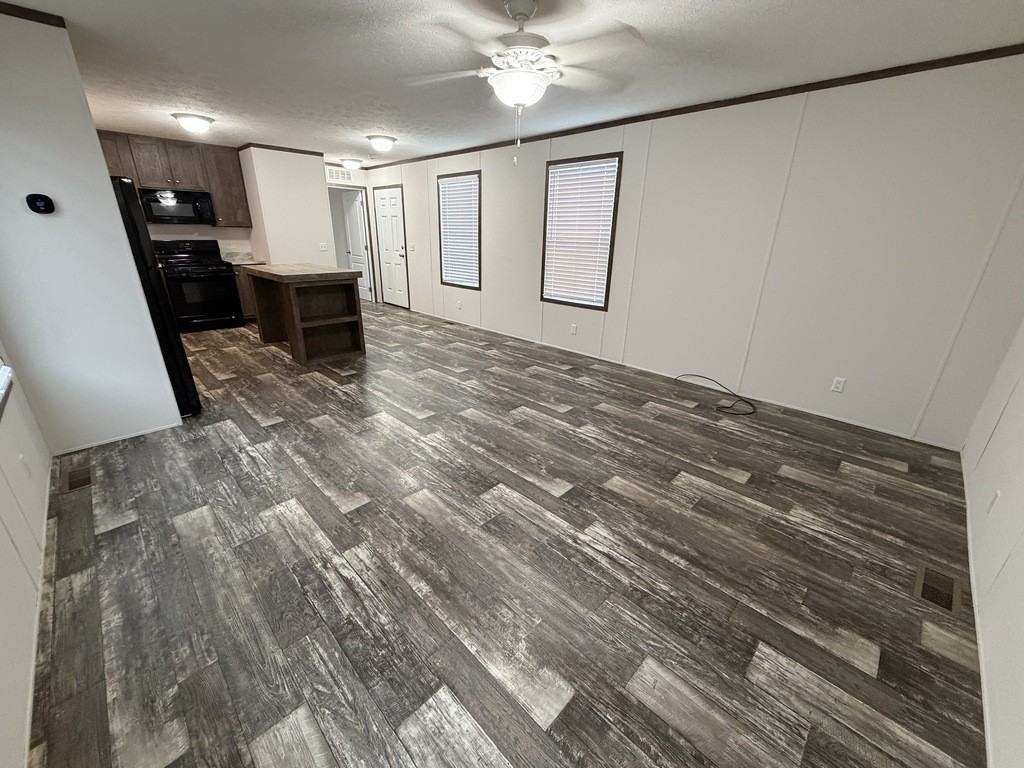 16229 Frontenac Ave #185 - Photo 4 of 25