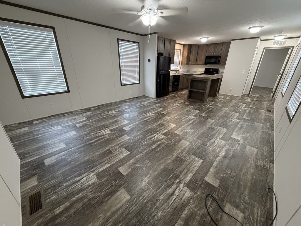 16229 Frontenac Ave #185 - Photo 5 of 25
