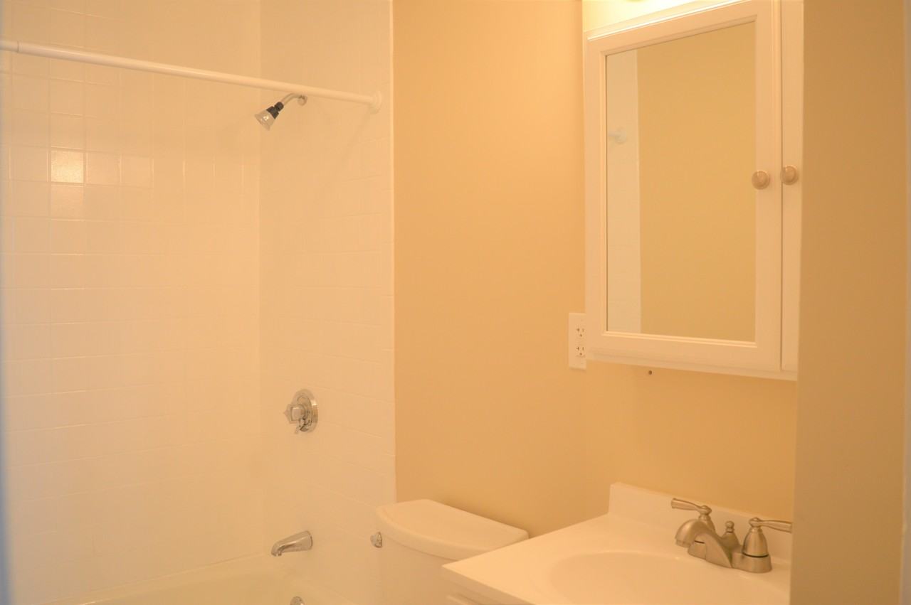 98 West St #3 - Photo 3 of 7