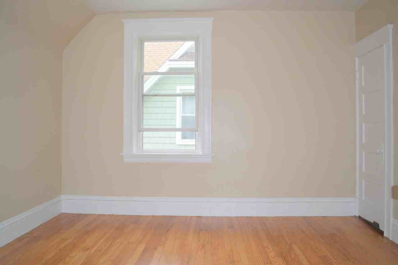 98 West St #3 - Photo 5 of 7