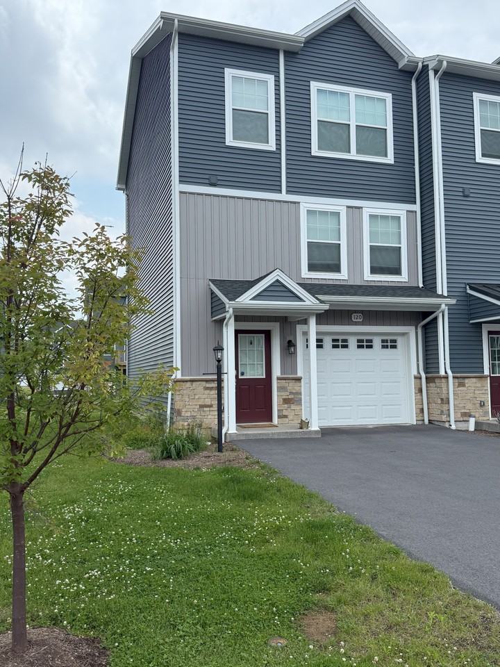 120 Veery Way #1