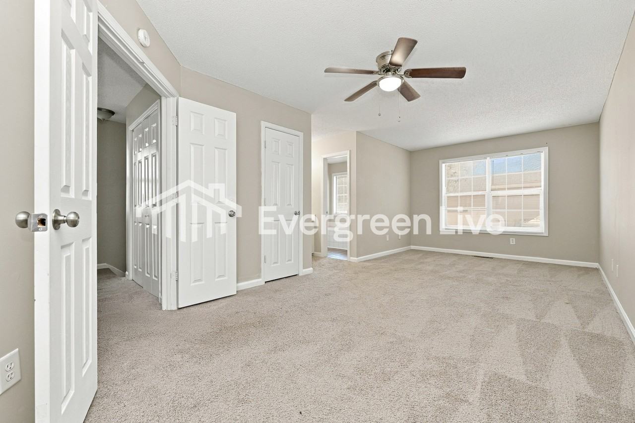3653 Silver Springs Ct - Photo 4 of 10