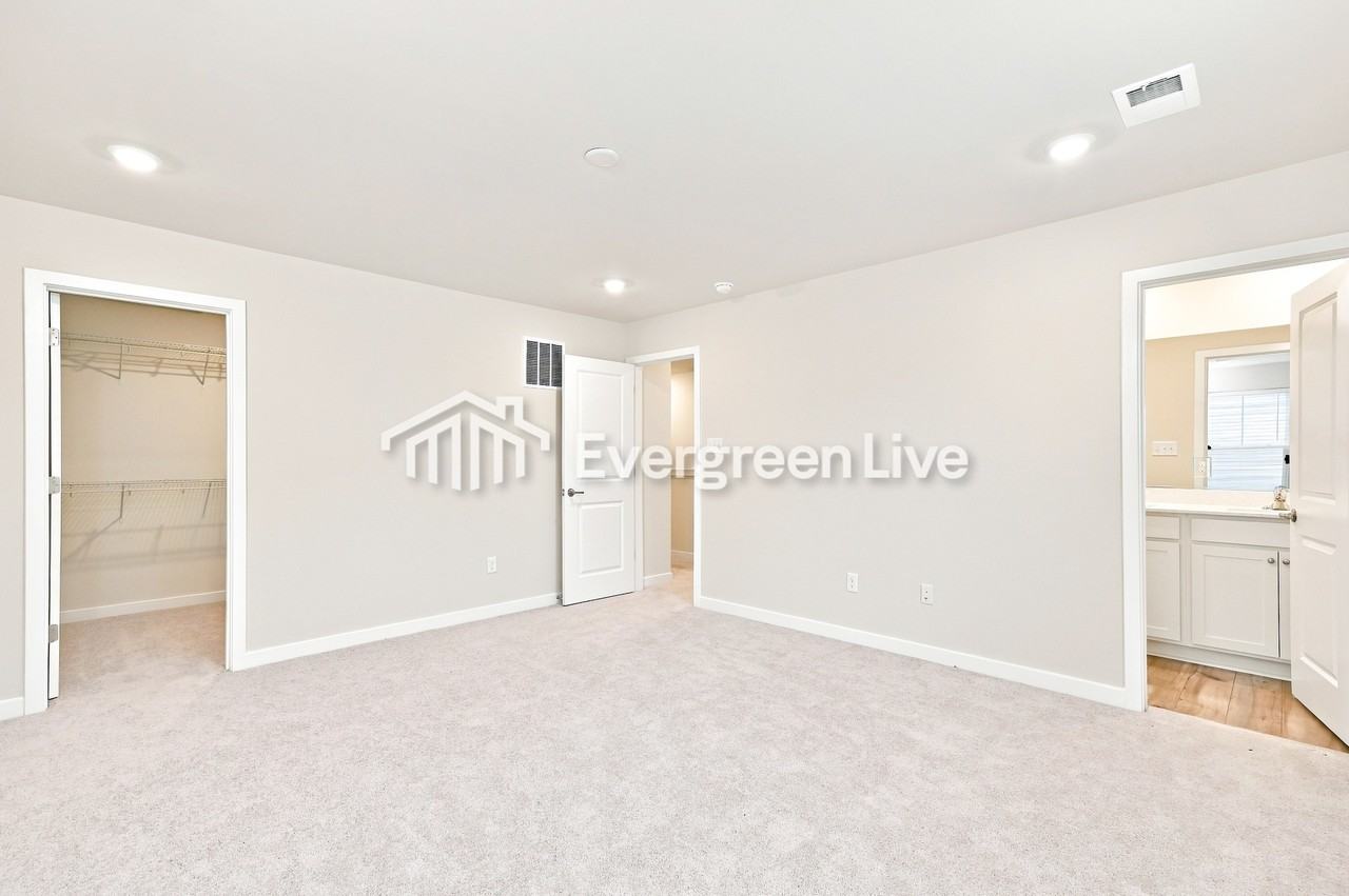 3321 Sunstone Drive - Photo 4 of 14