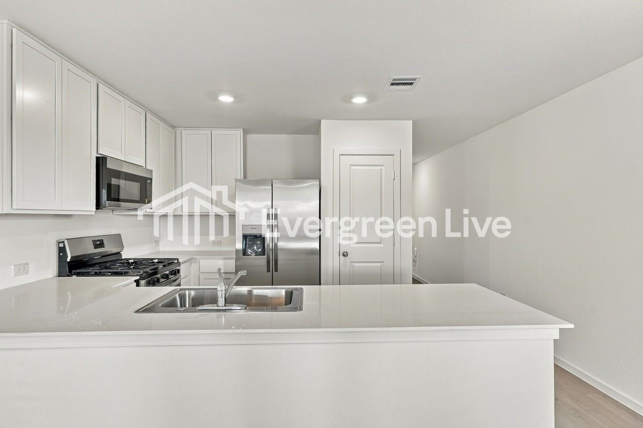 12835 Shaily Faith Ct - Photo 4 of 15