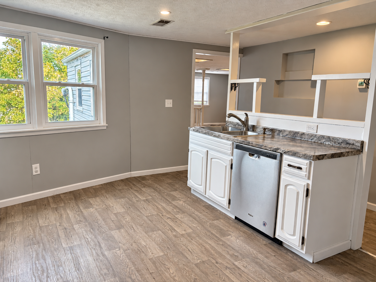 1176 Red Hill Rd Apt 204 #204 - Photo 4 of 11