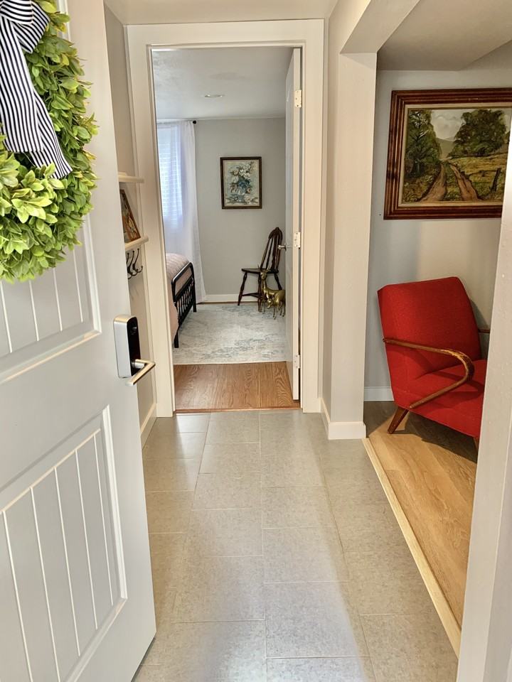 1008 Princeton Ave - Photo 3 of 16