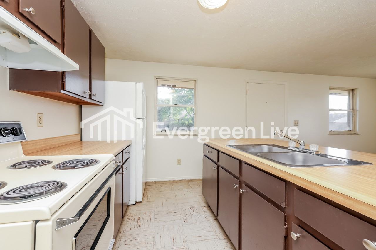 8147 Mount Hood - Photo 3 of 7