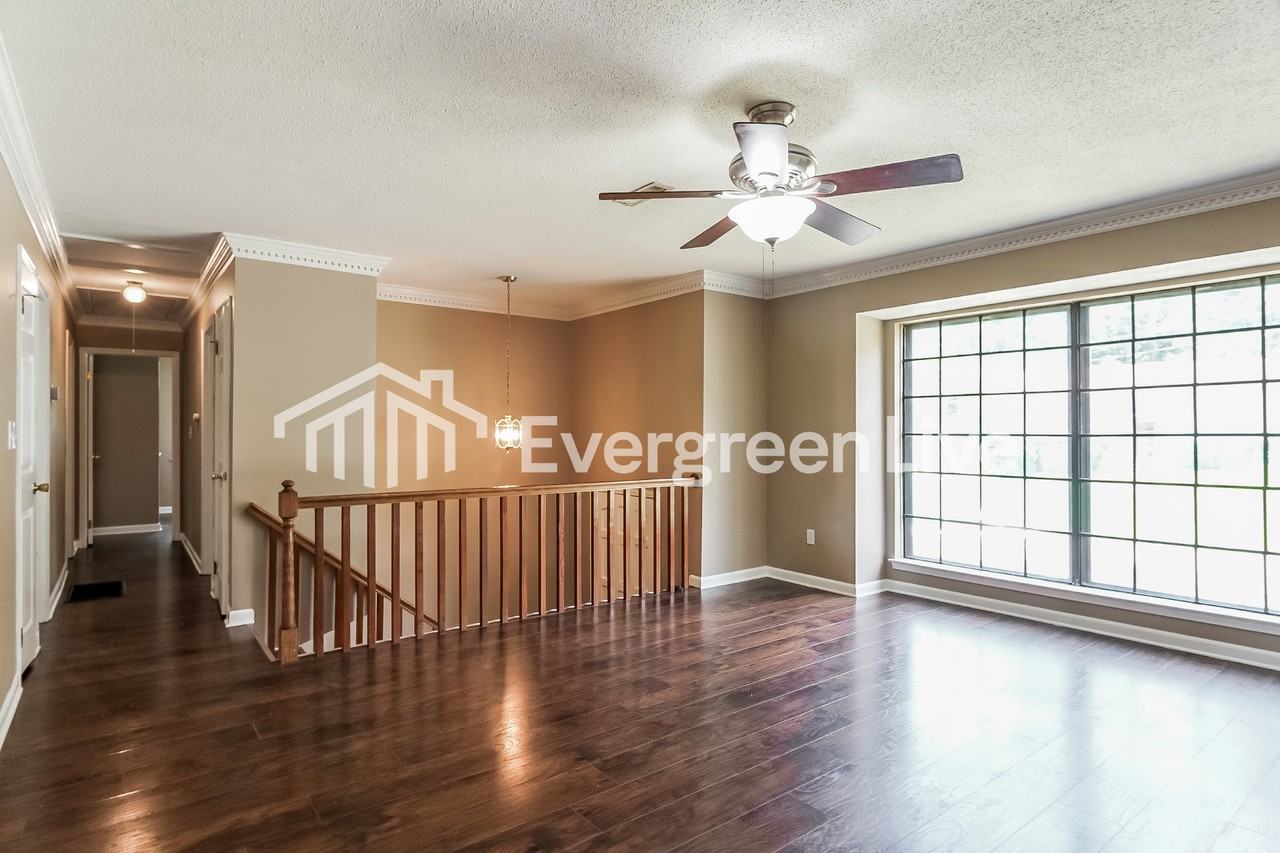 3011 Moonlight Ln - Photo 5 of 15