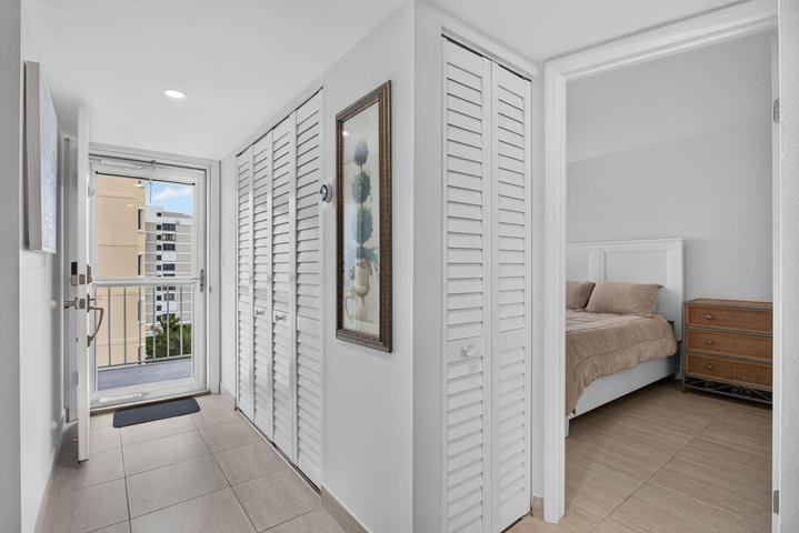 1391 South Ocean Boulevard - Photo 5 of 8