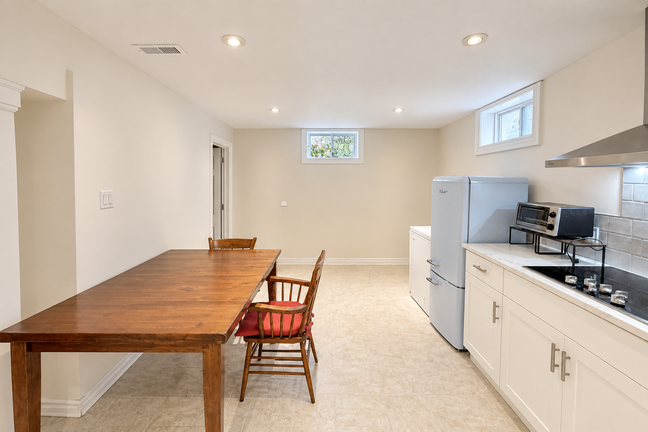 632 Sherene Terrace - Photo 7 of 23