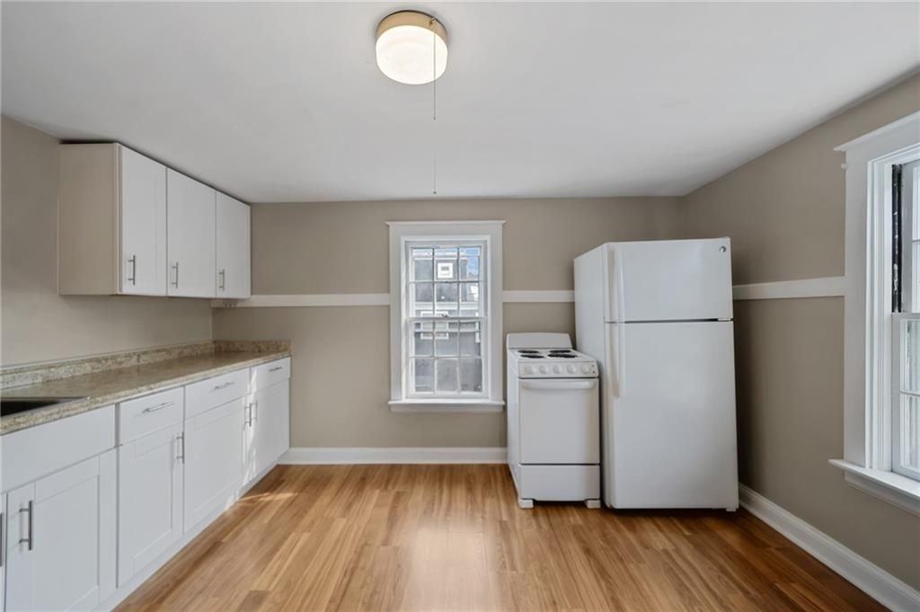32 Houston Ave ##2 - Photo 6 of 21
