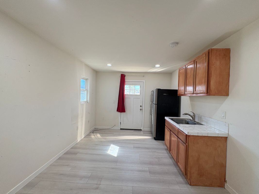 324 E 236th St - Photo 2 of 4