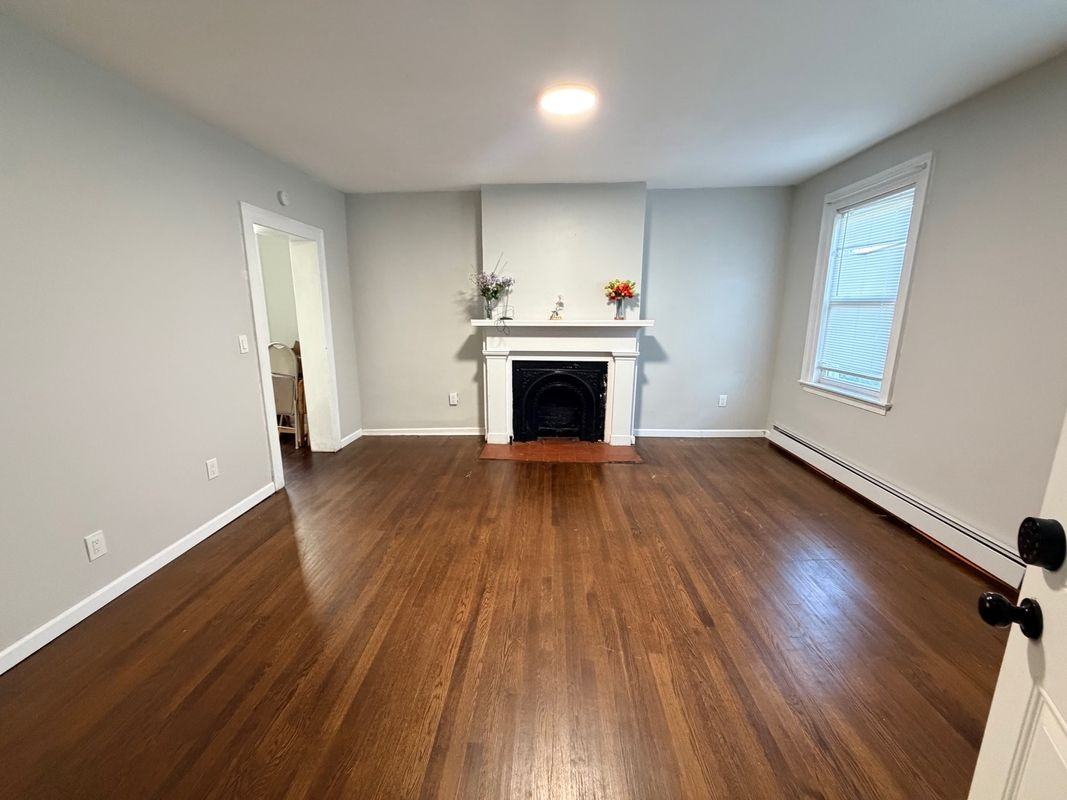 397 Blue Hills Ave - Photo 3 of 3