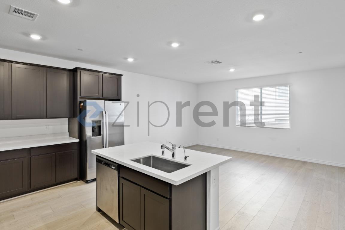 1526 Eva Crossing Pl - Photo 5 of 28