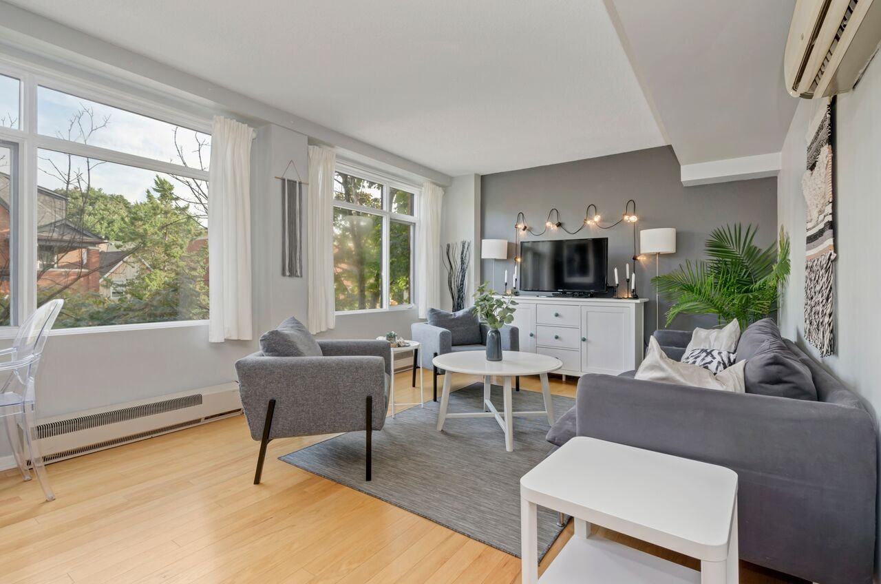 595 Somerset Street West - Photo 3 of 26