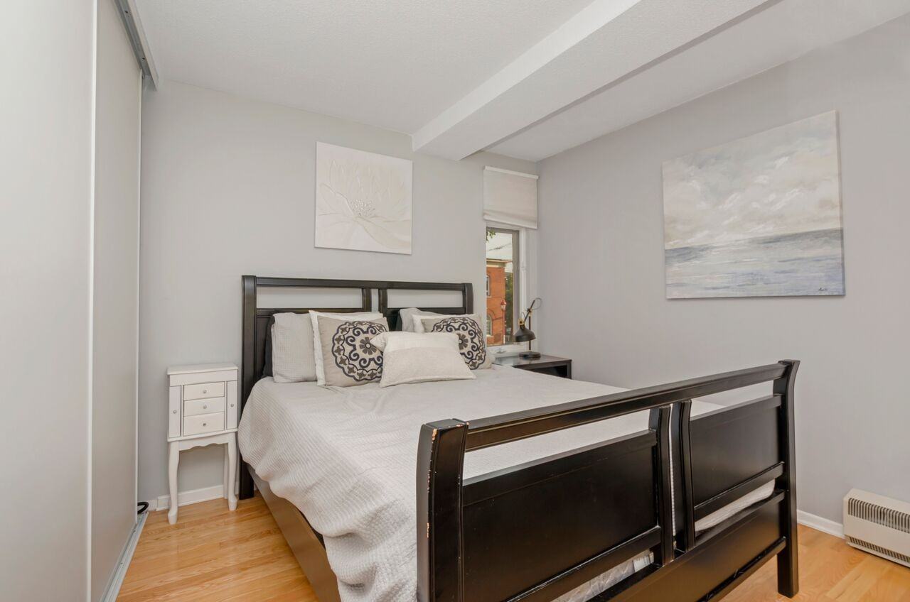 595 Somerset Street West - Photo 7 of 26