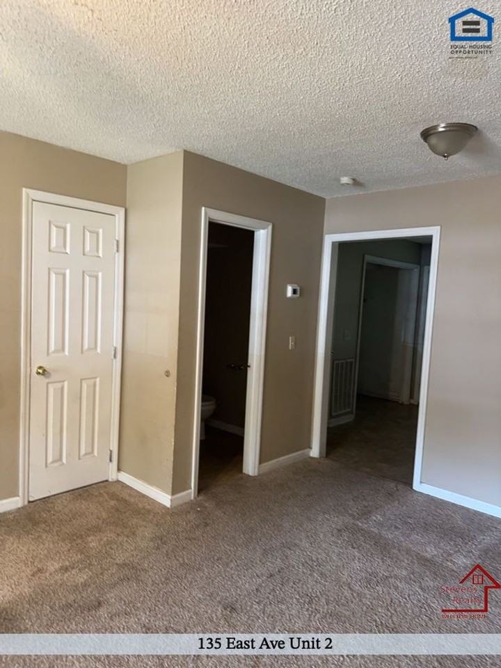 135 East Ave #2 - Photo 3 of 14
