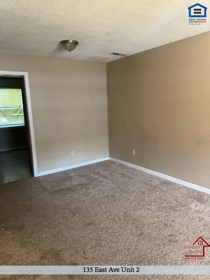 135 East Ave #2 - Photo 5 of 14
