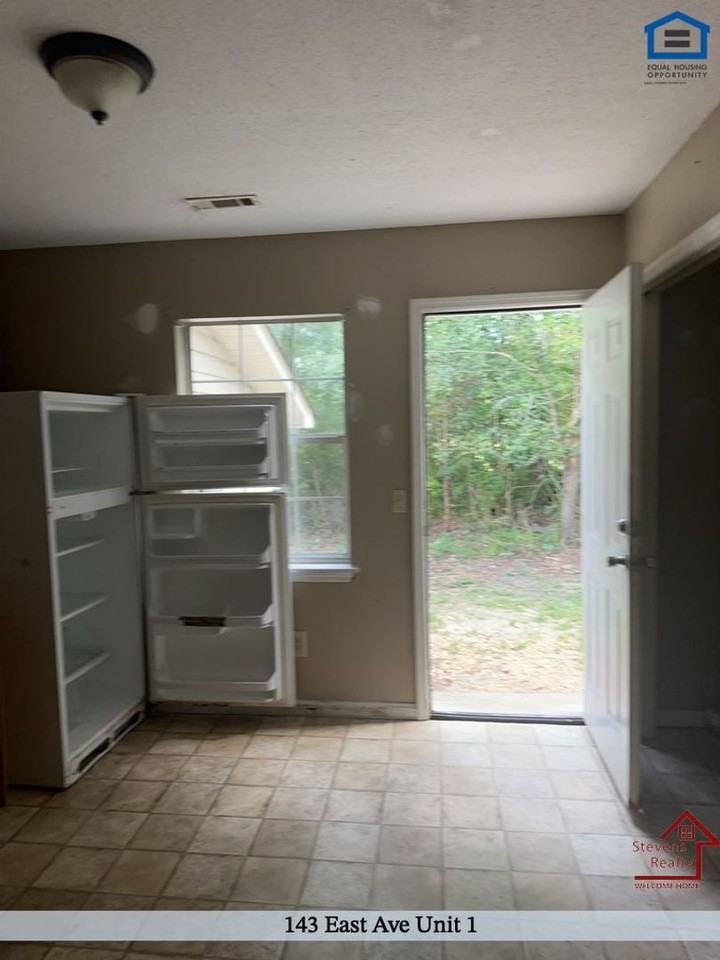 143 East Ave #1 - Photo 3 of 14