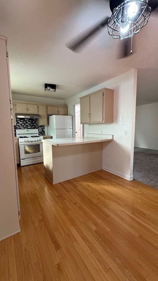 7608 Irving Ave N - Photo 7 of 20