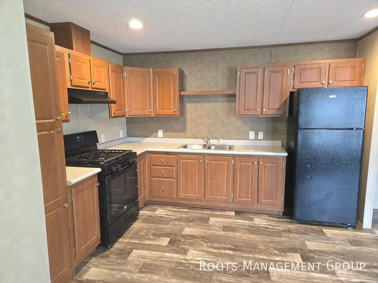 2731 Apollo Dr - Photo 2 of 16