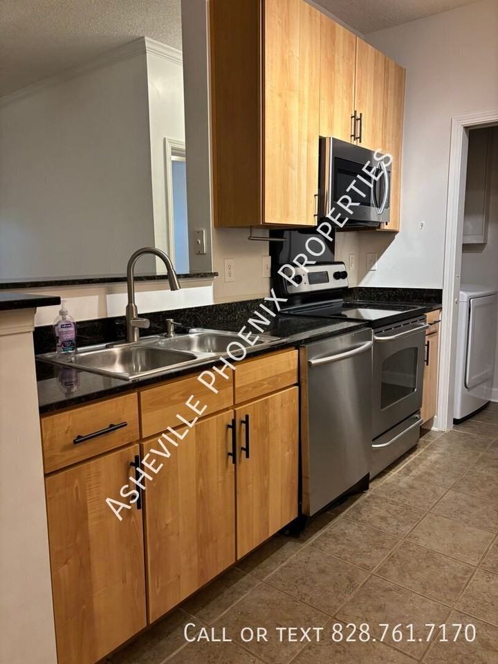 1000 Olde Eastwood Village Blvd #2B - Photo 7 of 18