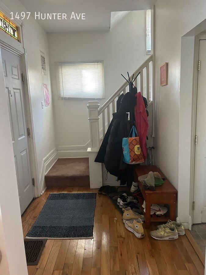 1497 Hunter Ave - Photo 4 of 5