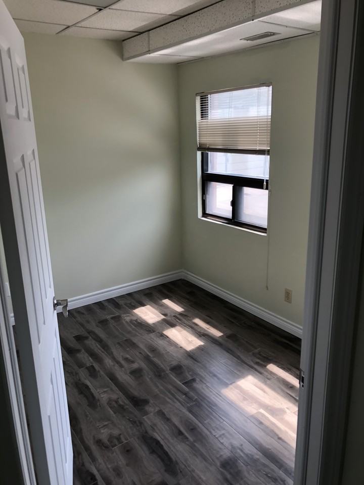 849 Bathurst Street #1 - Photo 3 of 30
