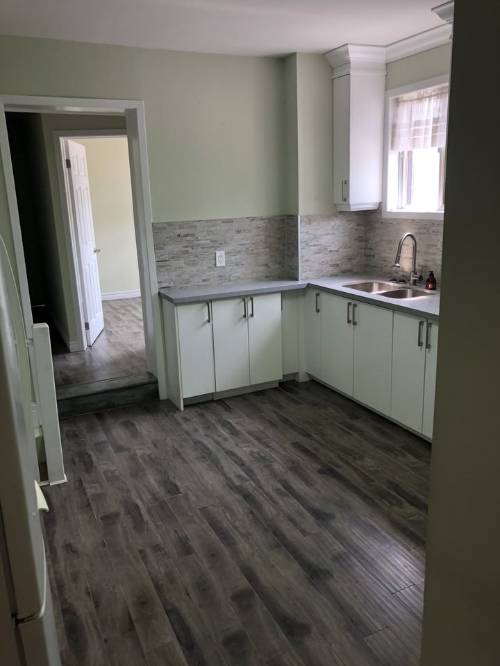 849 Bathurst Street #1 - Photo 2 of 30