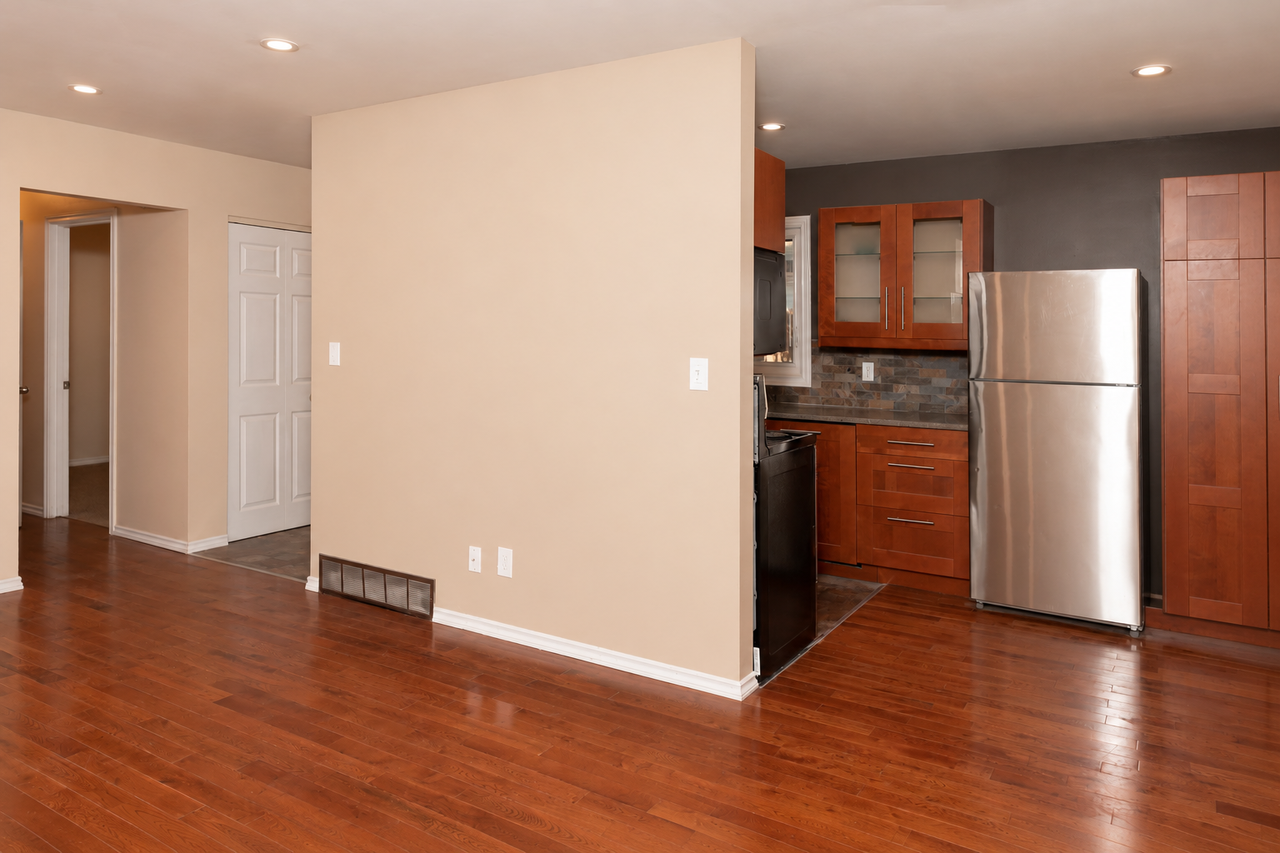 834 Mcmeans Ave E - Photo 2 of 29